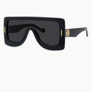 SOLD!!!!!!! Black anagram Loewe sunglasses